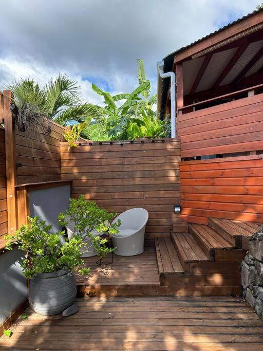 Bungalow, Gite Les Fleurs Du Colibri Bouillante Exterior foto