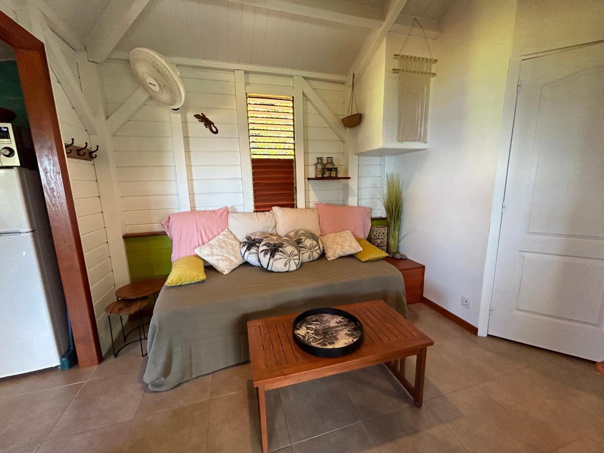 Bungalow, Gite Les Fleurs Du Colibri Bouillante Exterior foto